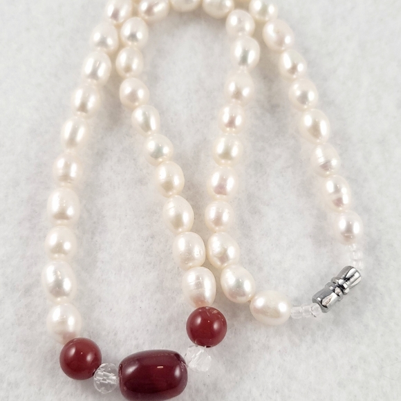 REAL Pearl and Red Agate Necklace - Picture 7 of 13